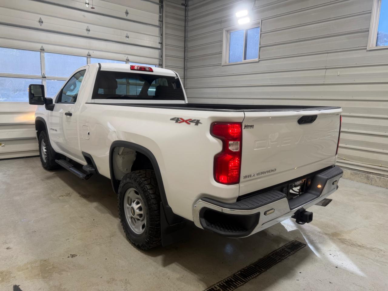 Chevrolet Silverado 2500HD 4WD Reg Cab 142" Work Truck 2022