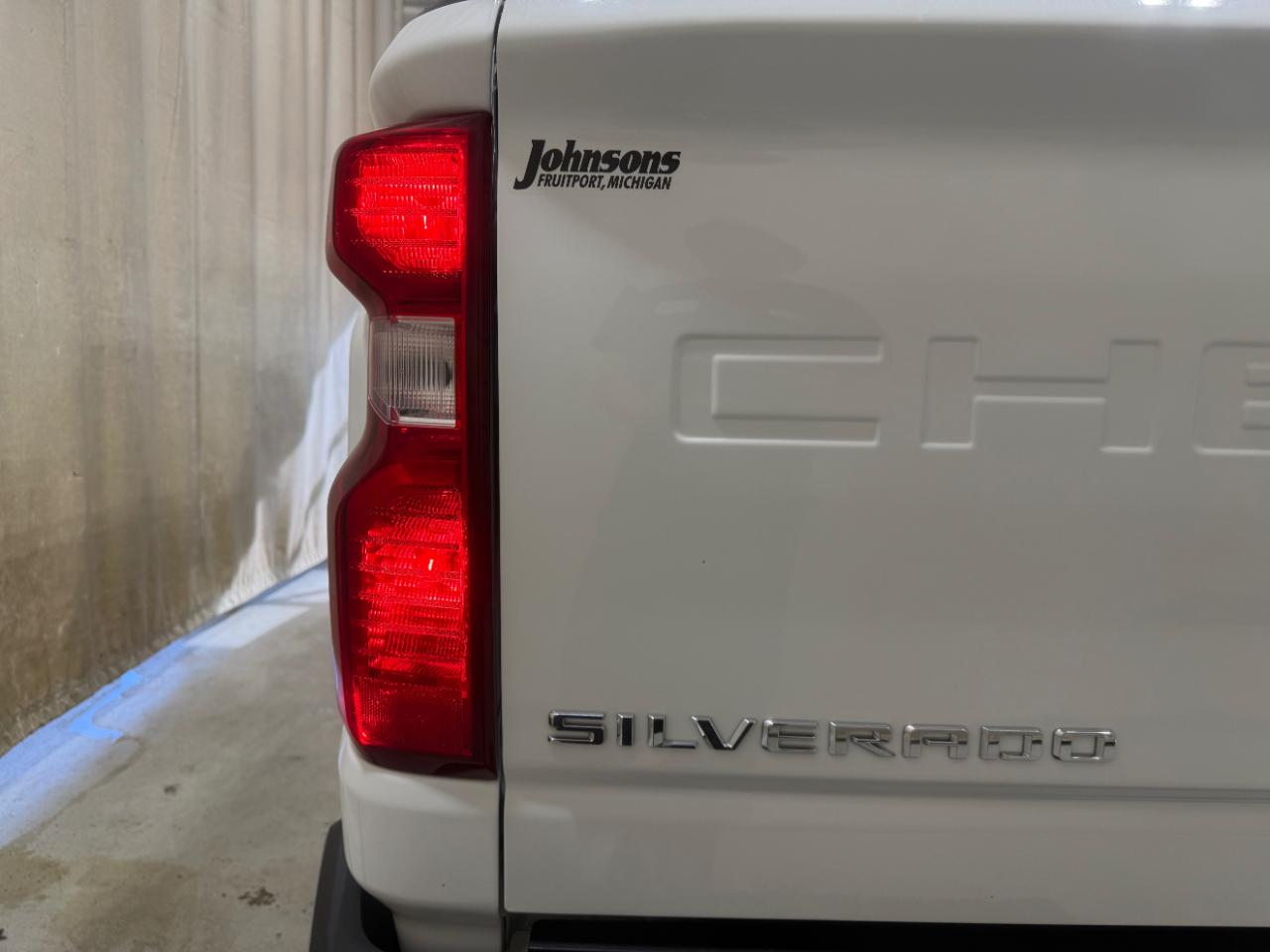 Chevrolet Silverado 2500HD 4WD Reg Cab 142" Work Truck 2022