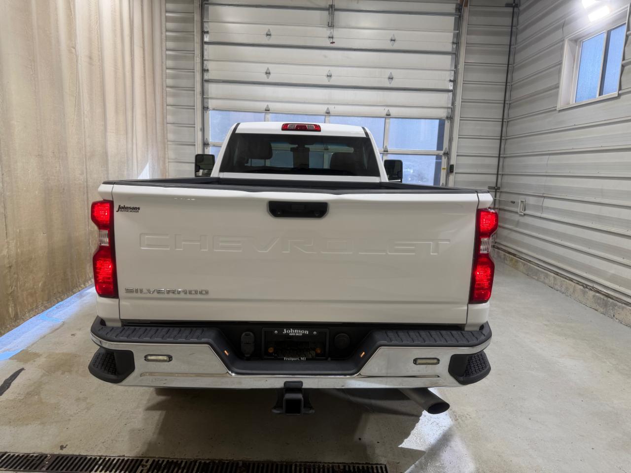 Chevrolet Silverado 2500HD 4WD Reg Cab 142" Work Truck 2022