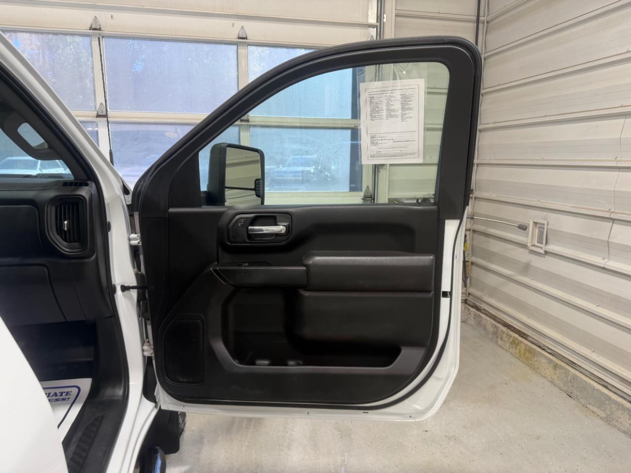 Chevrolet Silverado 2500HD 4WD Reg Cab 142" Work Truck 2022