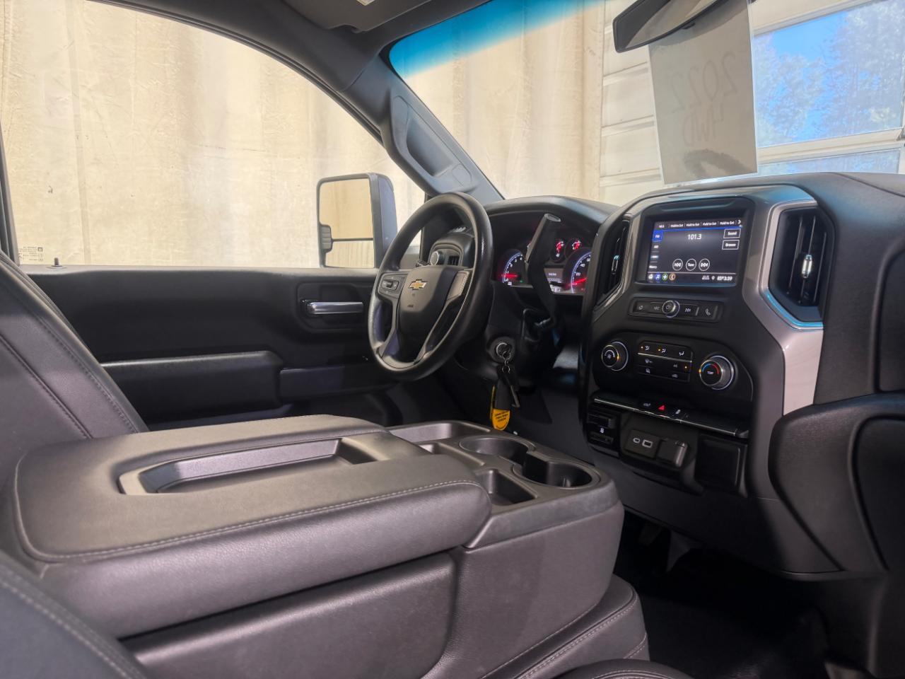 Chevrolet Silverado 2500HD 4WD Reg Cab 142" Work Truck 2022