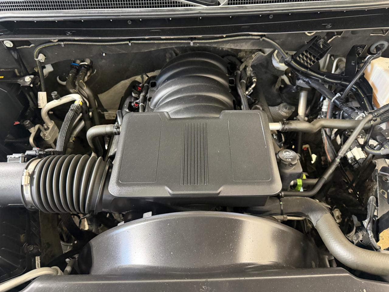 Chevrolet Silverado 2500HD 4WD Reg Cab 142" Work Truck 2022