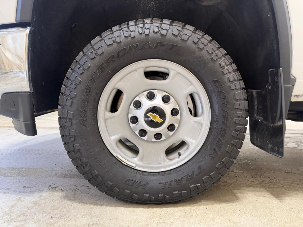 Chevrolet Silverado 2500HD 4WD Reg Cab 142" Work Truck 2022