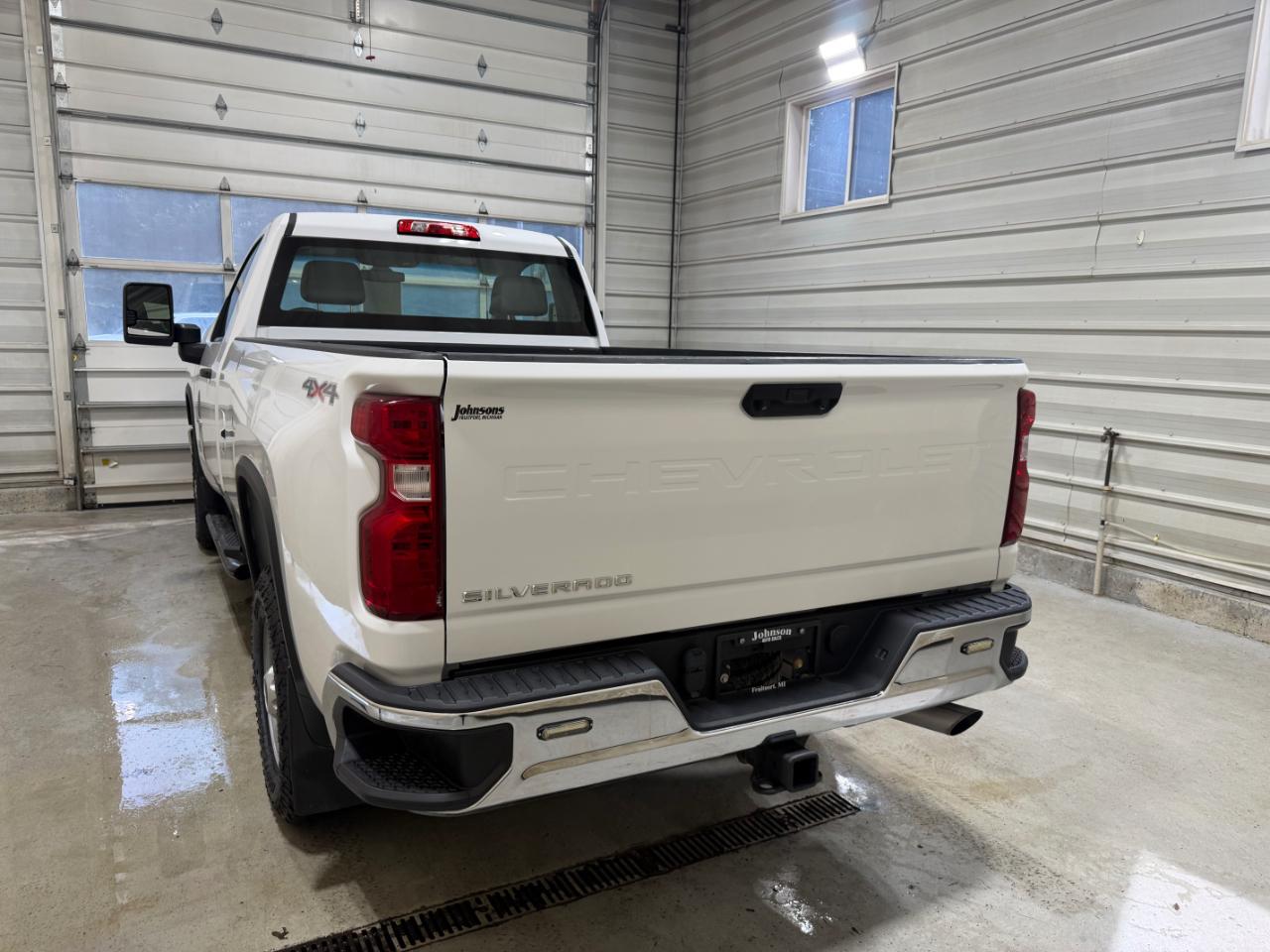 Chevrolet Silverado 2500HD 4WD Reg Cab 142" Work Truck 2022