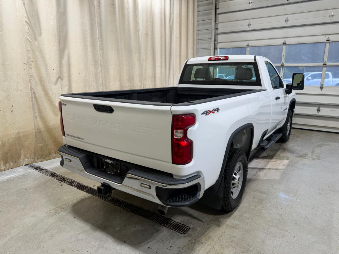 Chevrolet Silverado 2500HD 4WD Reg Cab 142" Work Truck 2022
