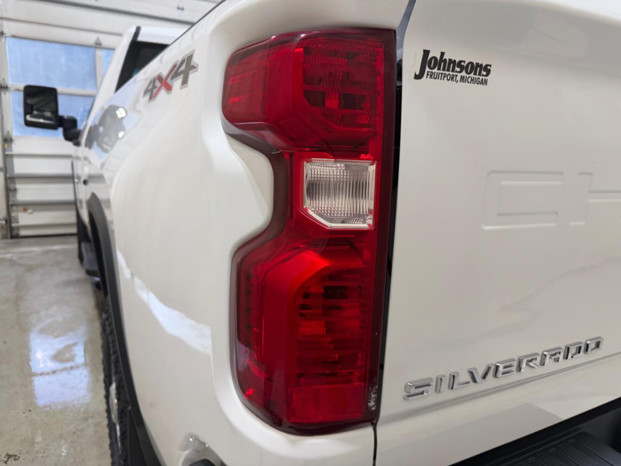 Chevrolet Silverado 2500HD 4WD Reg Cab 142" Work Truck 2022