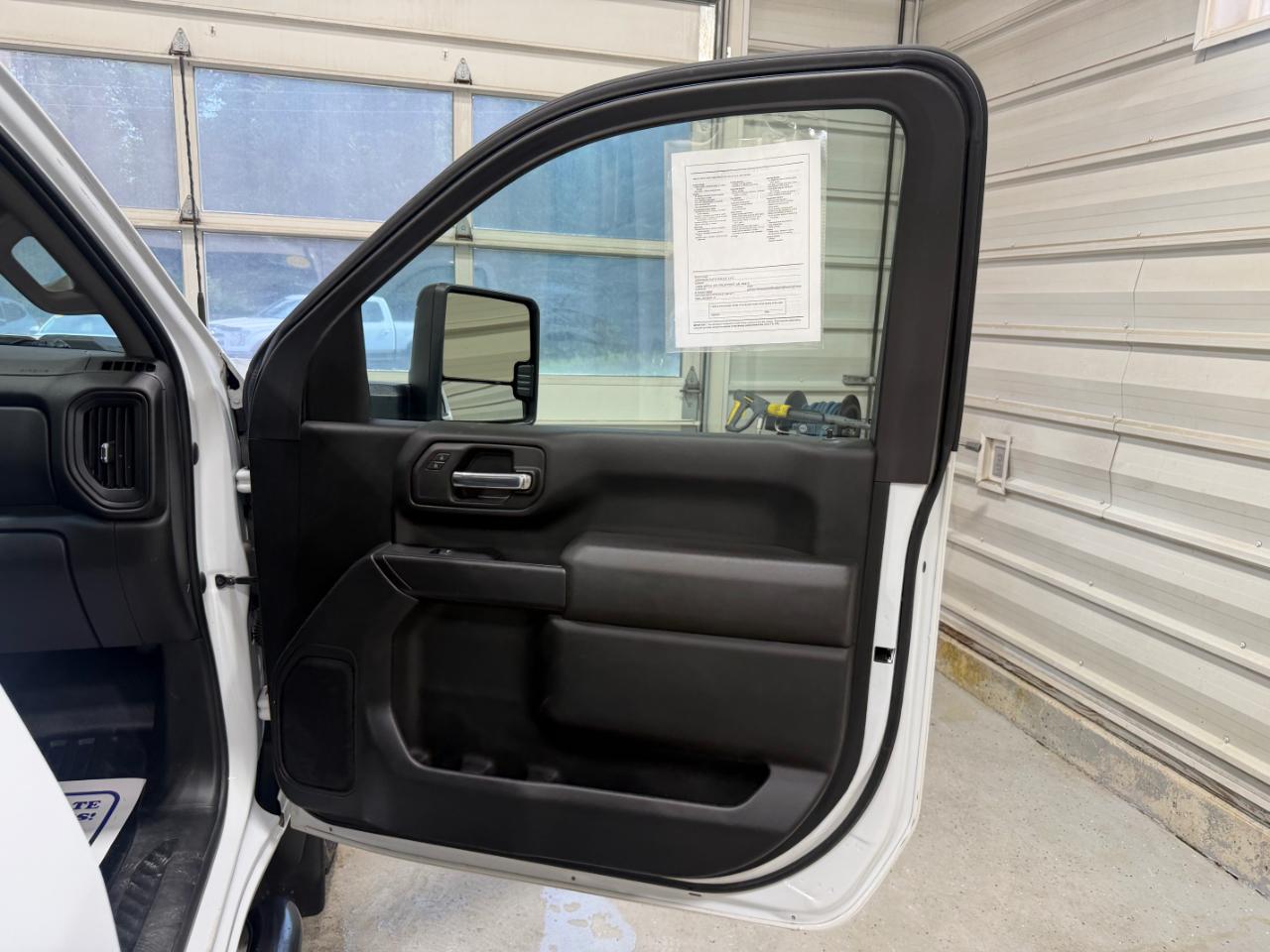 Chevrolet Silverado 2500HD 4WD Reg Cab 142" Work Truck 2022