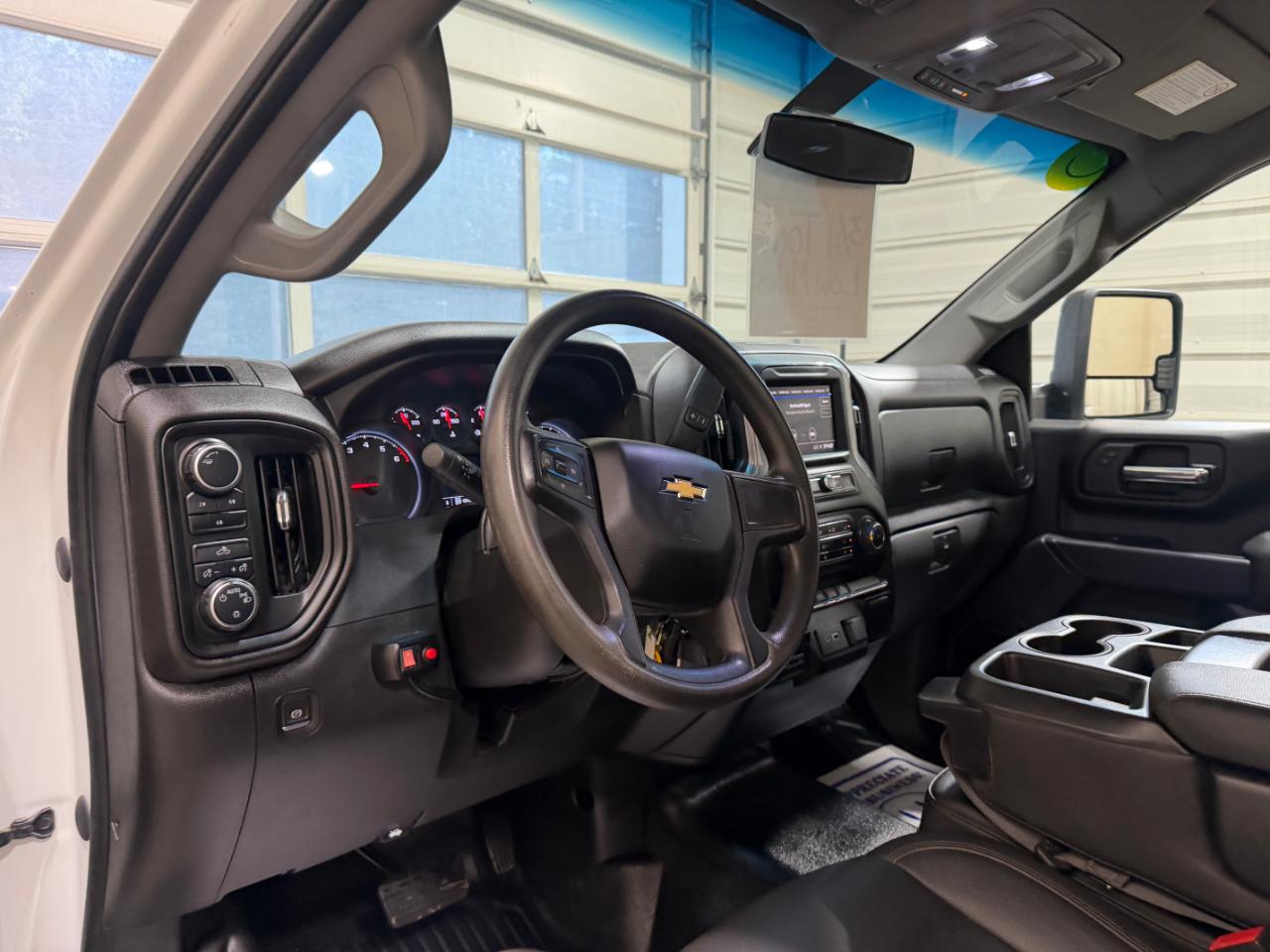 Chevrolet Silverado 2500HD 4WD Reg Cab 142" Work Truck 2022