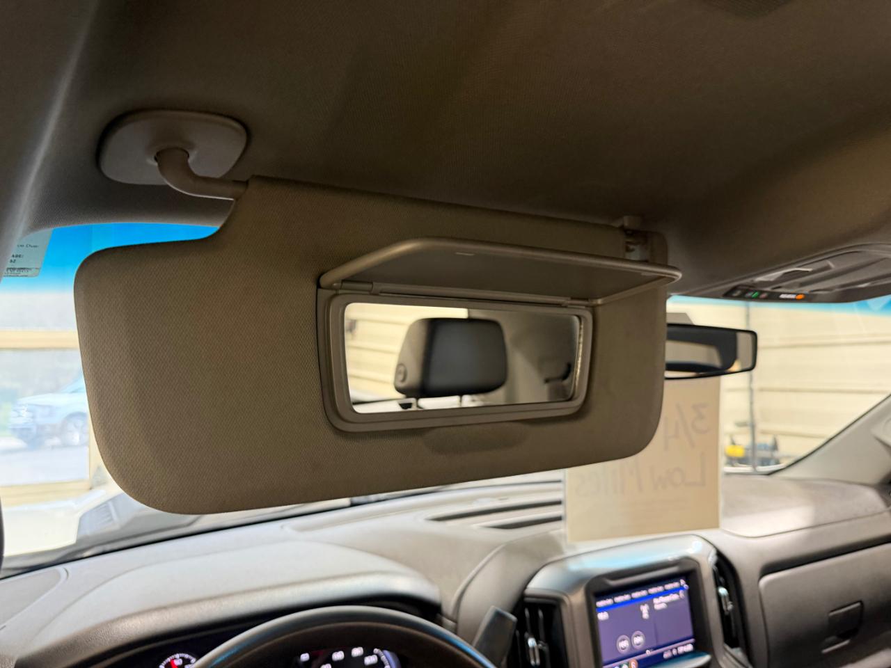 Chevrolet Silverado 2500HD 4WD Reg Cab 142" Work Truck 2022