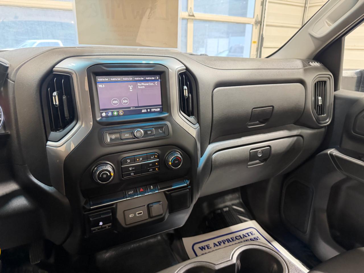 Chevrolet Silverado 2500HD 4WD Reg Cab 142" Work Truck 2022