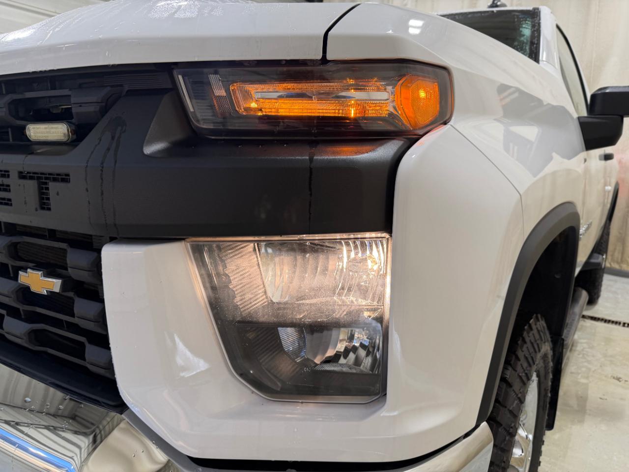 Chevrolet Silverado 2500HD 4WD Reg Cab 142" Work Truck 2022