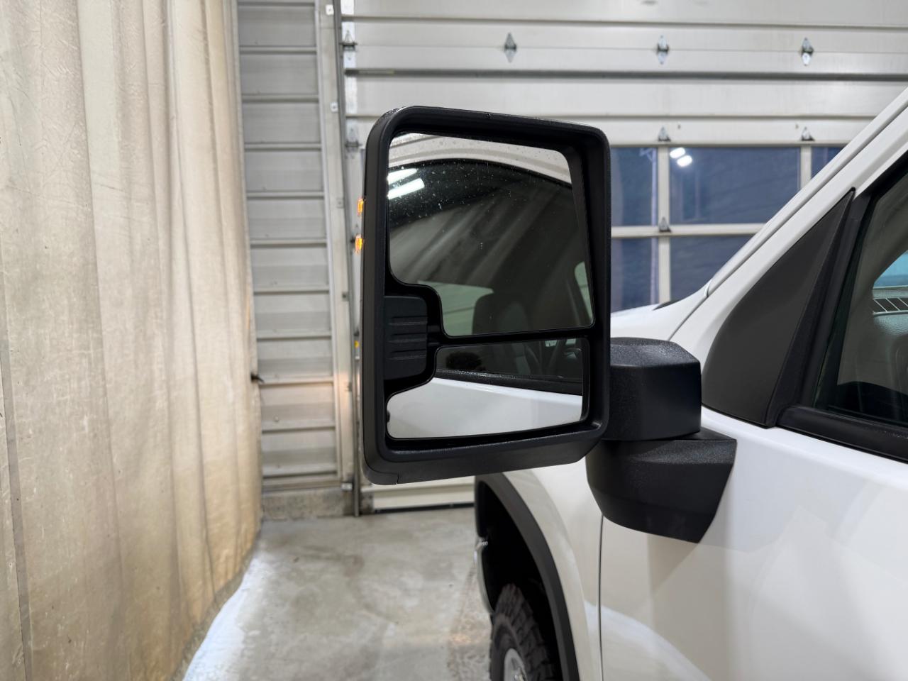 Chevrolet Silverado 2500HD 4WD Reg Cab 142" Work Truck 2022