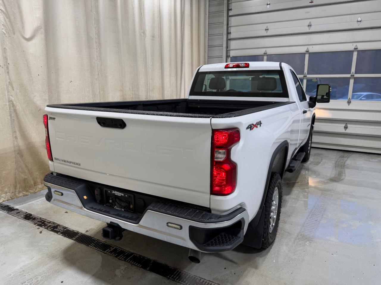 Chevrolet Silverado 2500HD 4WD Reg Cab 142" Work Truck 2022