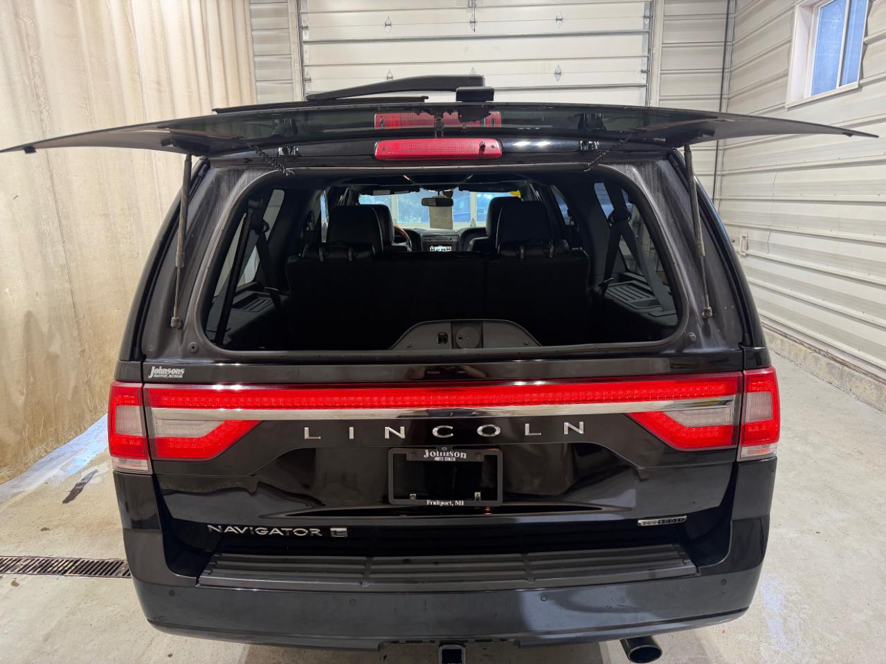 Lincoln Navigator L 4WD 4dr Select 2016