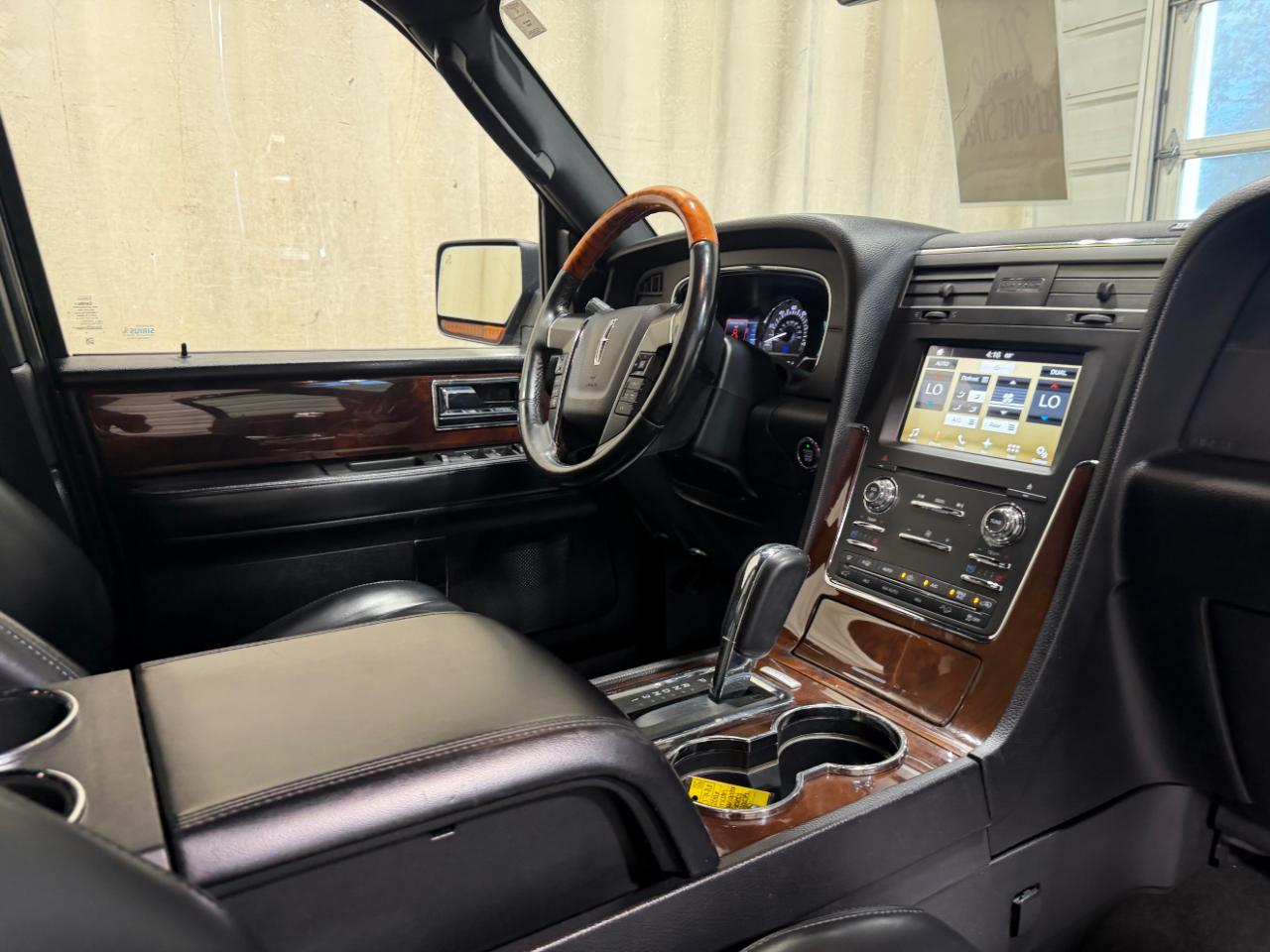 Lincoln Navigator L 4WD 4dr Select 2016