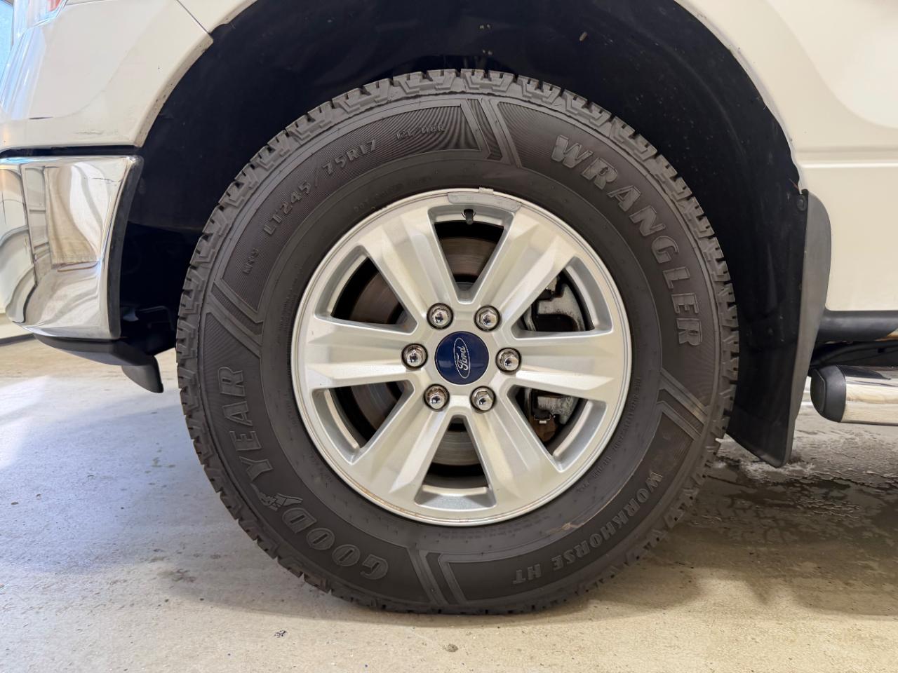 Ford F-150 4WD SuperCab 145" XLT 2011
