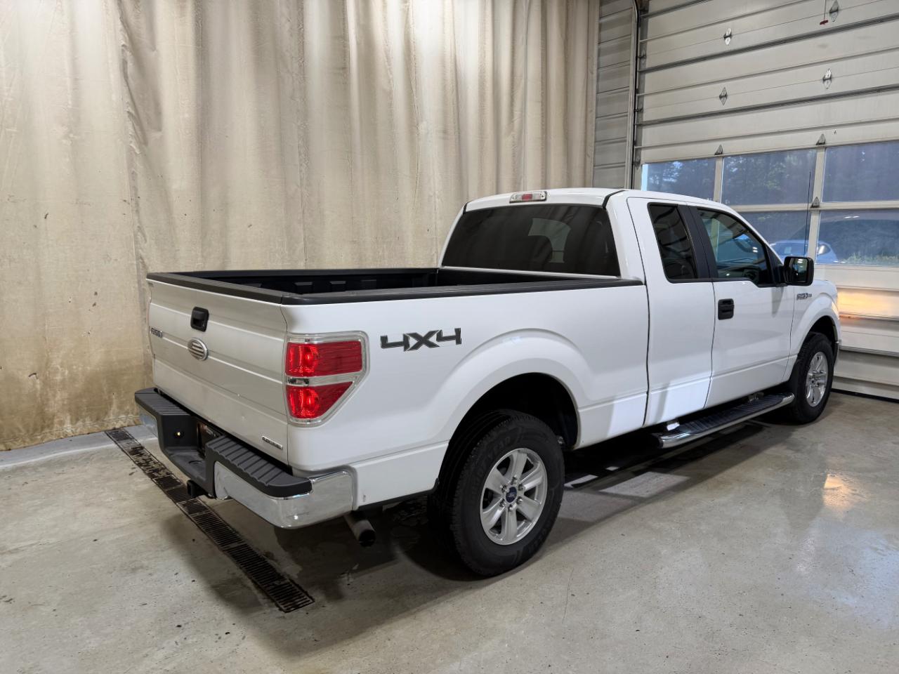 Ford F-150 4WD SuperCab 145" XLT 2011