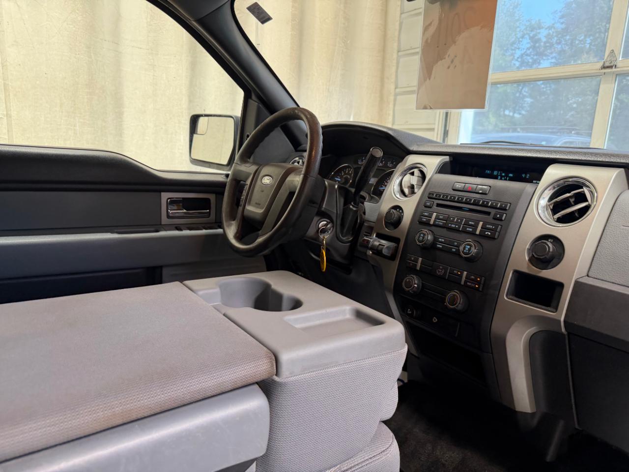 Ford F-150 4WD SuperCab 145" XLT 2011