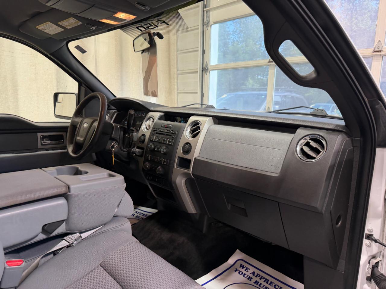 Ford F-150 4WD SuperCab 145" XLT 2011