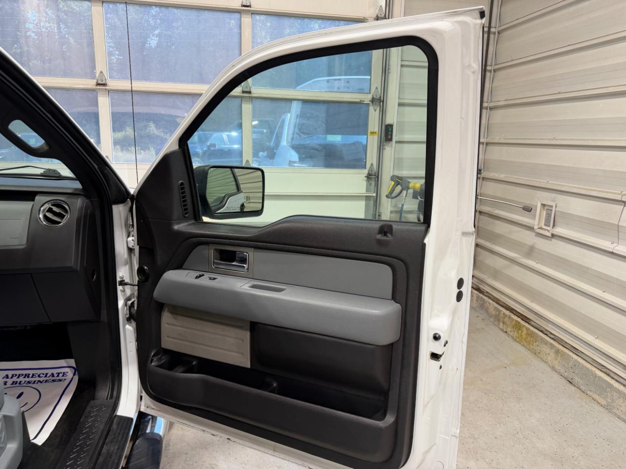 Ford F-150 4WD SuperCab 145" XLT 2011