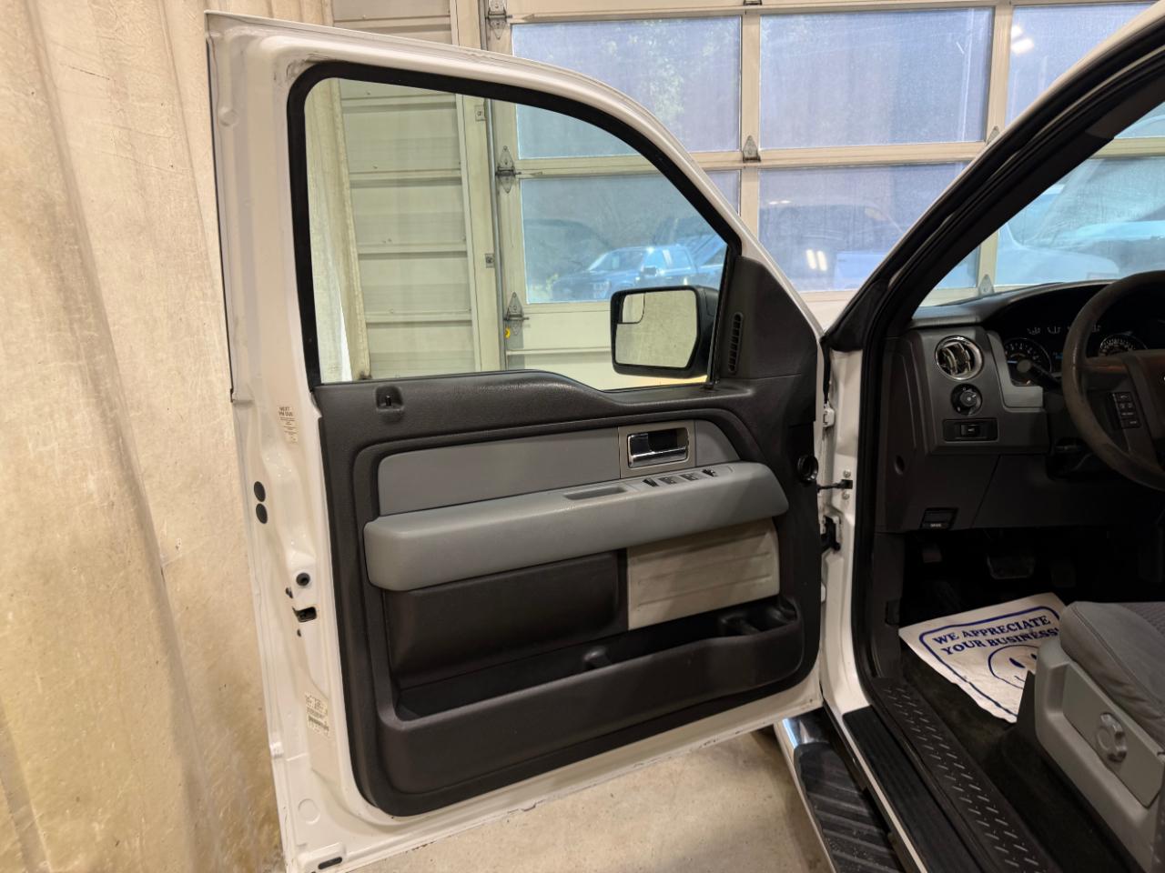 Ford F-150 4WD SuperCab 145" XLT 2011