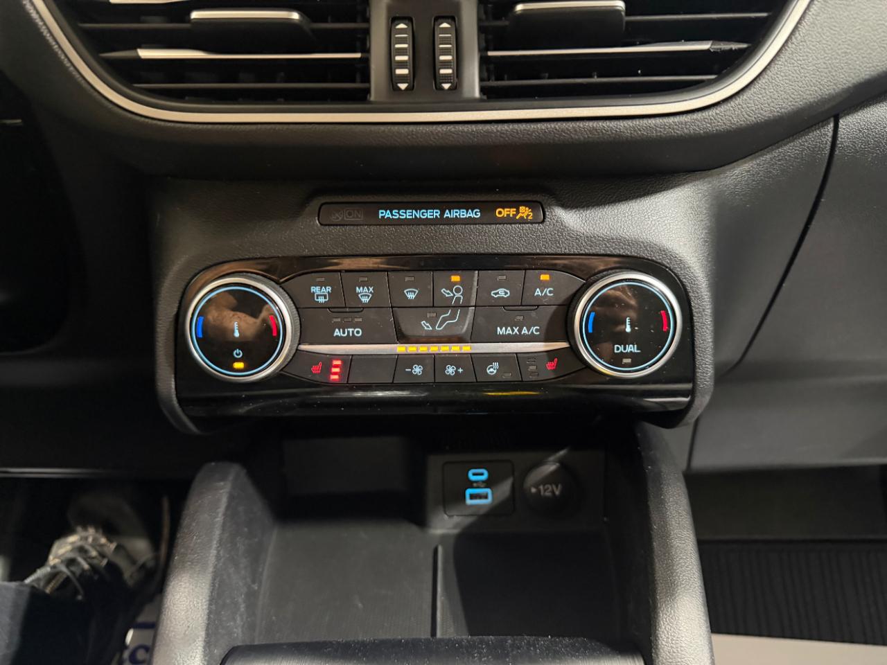 Ford Escape SE Hybrid FWD 2022