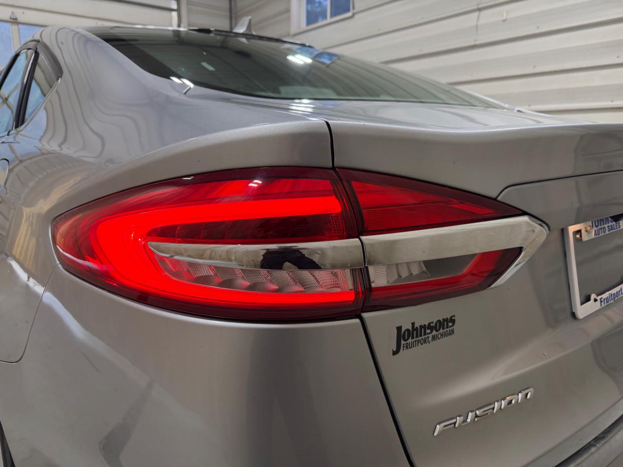 Ford Fusion SE FWD 2020
