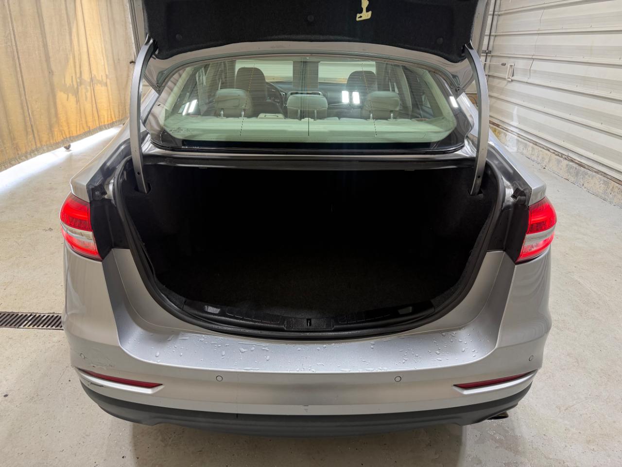 Ford Fusion SE FWD 2020