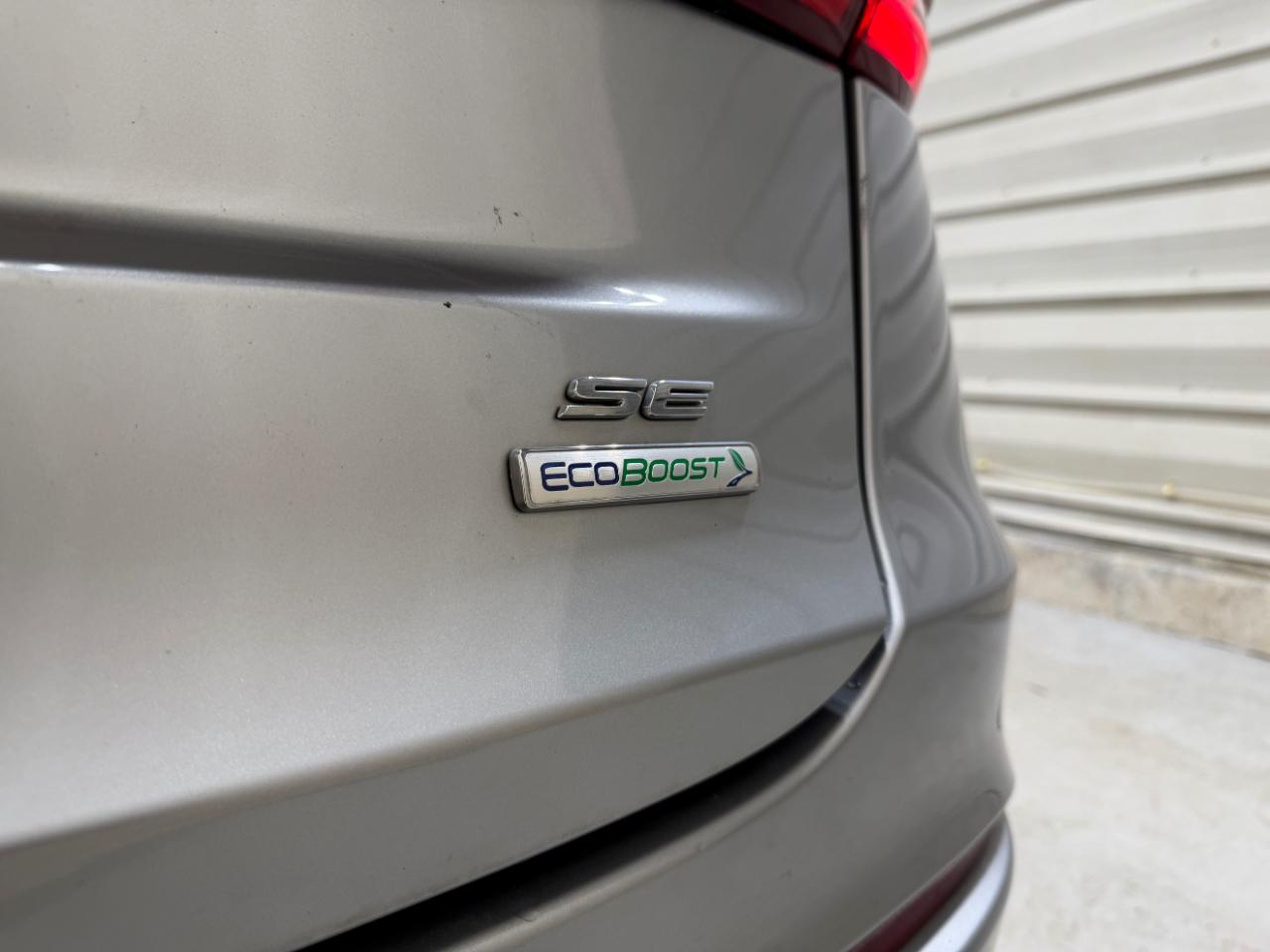 Ford Fusion SE FWD 2020