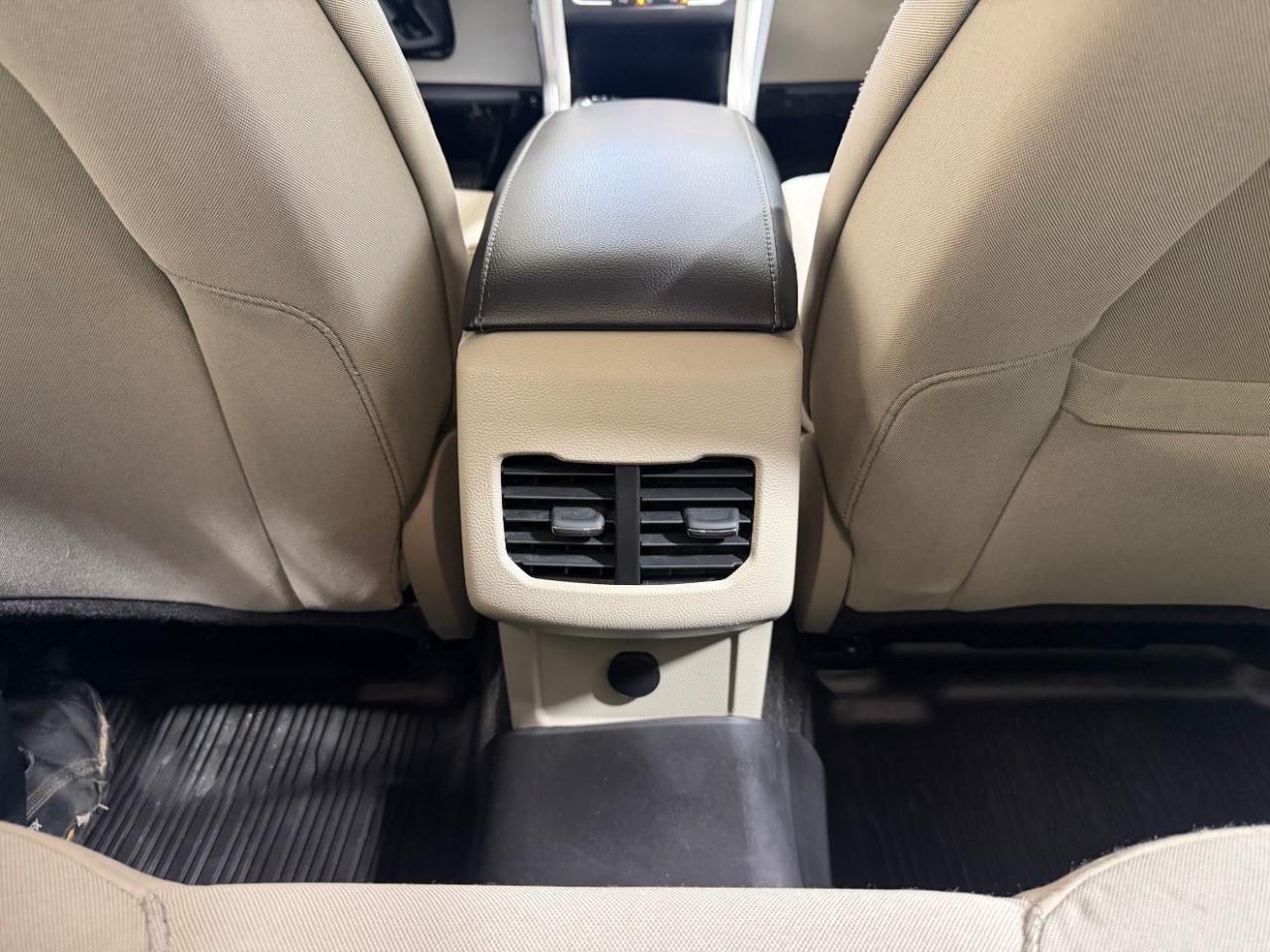 Ford Fusion SE FWD 2020