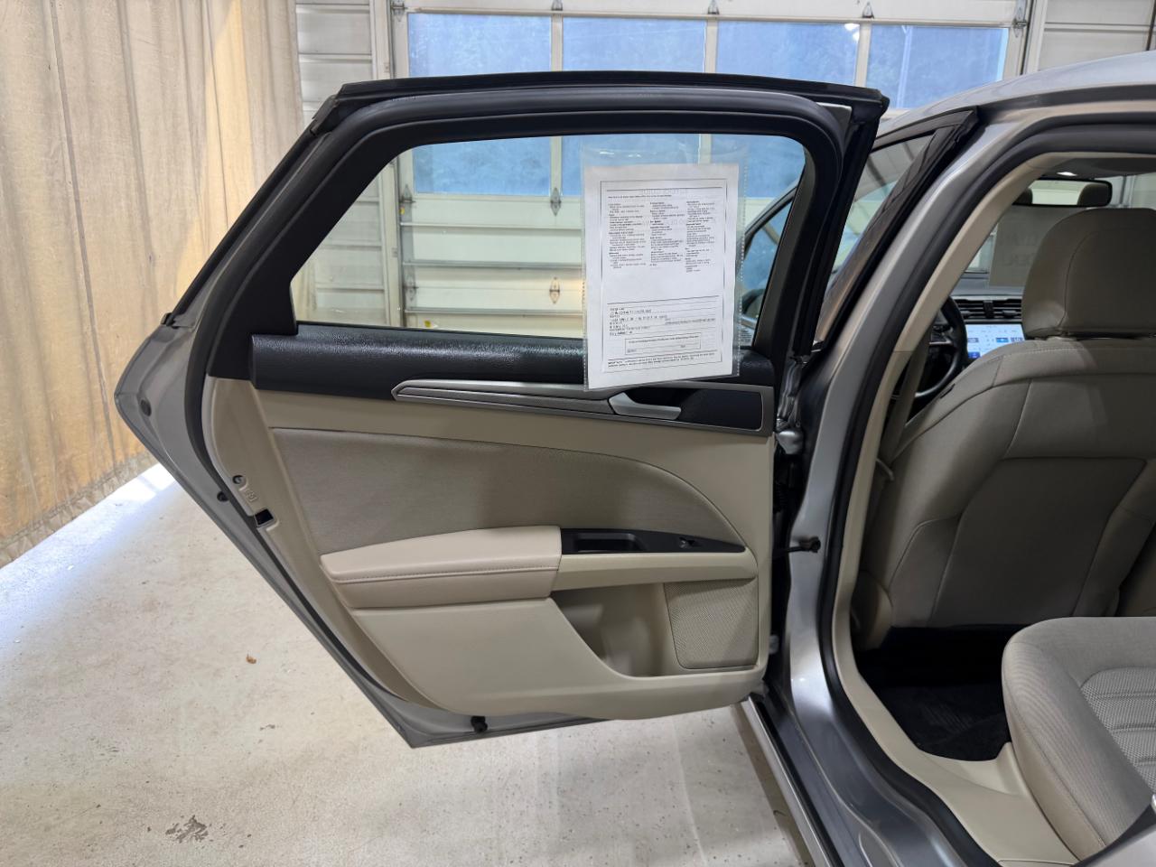 Ford Fusion SE FWD 2020