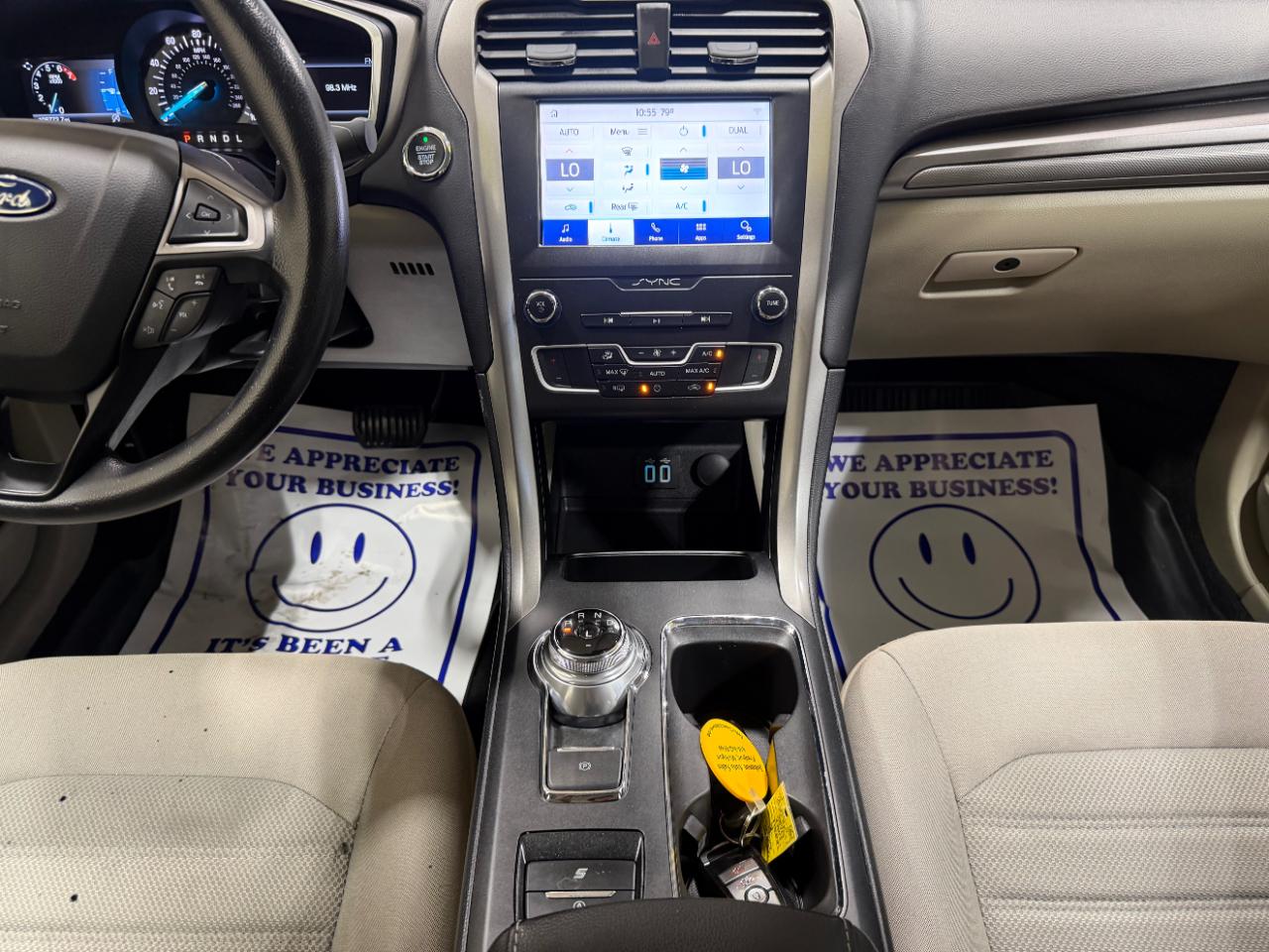Ford Fusion SE FWD 2020