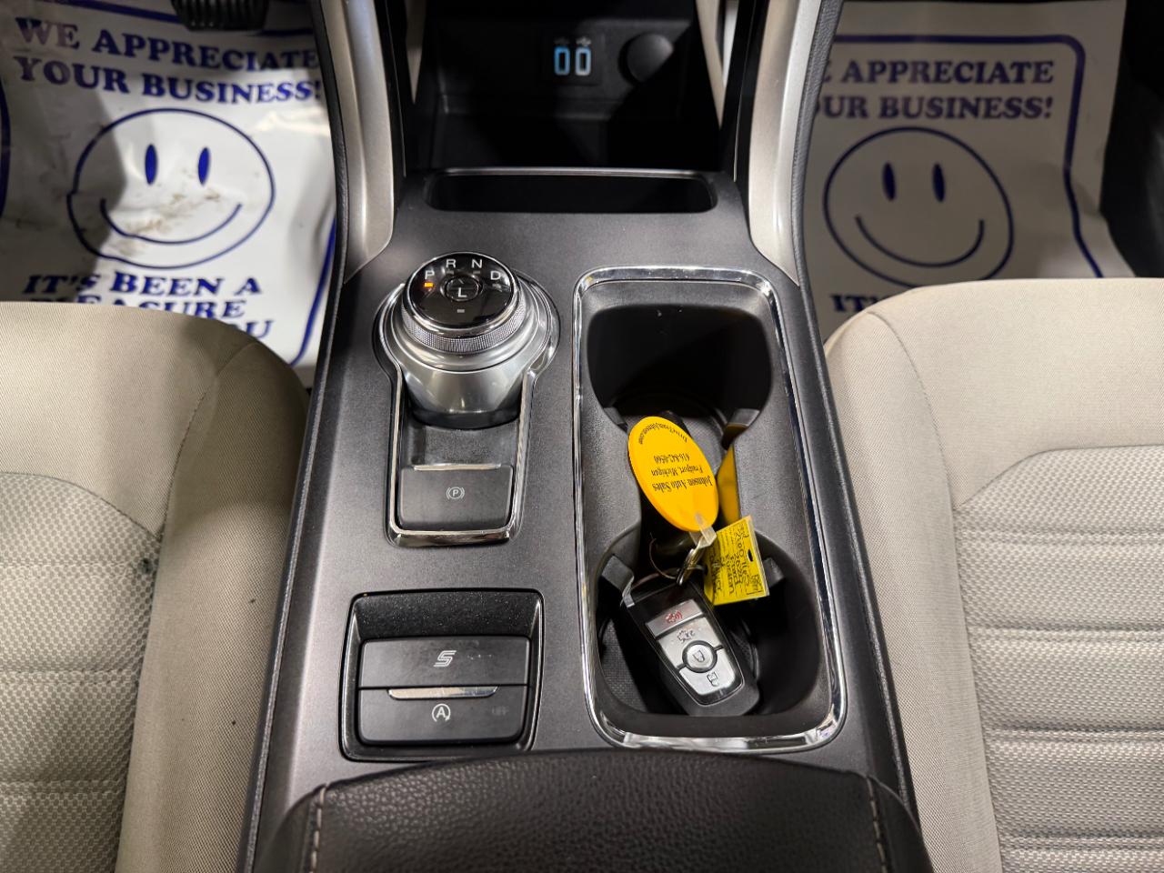 Ford Fusion SE FWD 2020