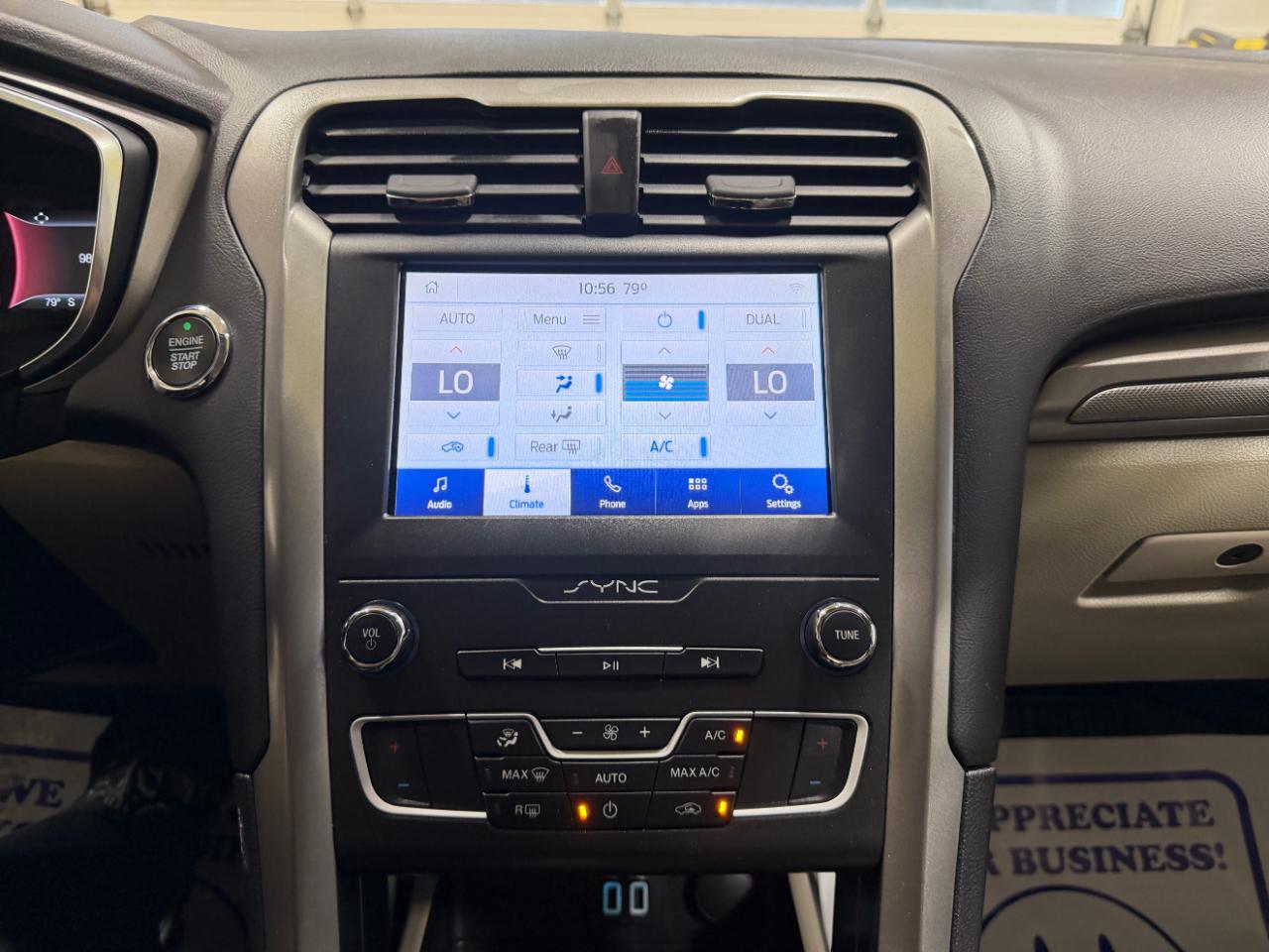 Ford Fusion SE FWD 2020