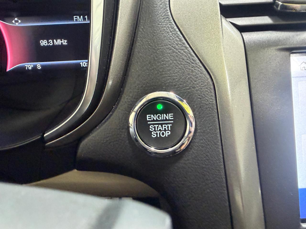 Ford Fusion SE FWD 2020