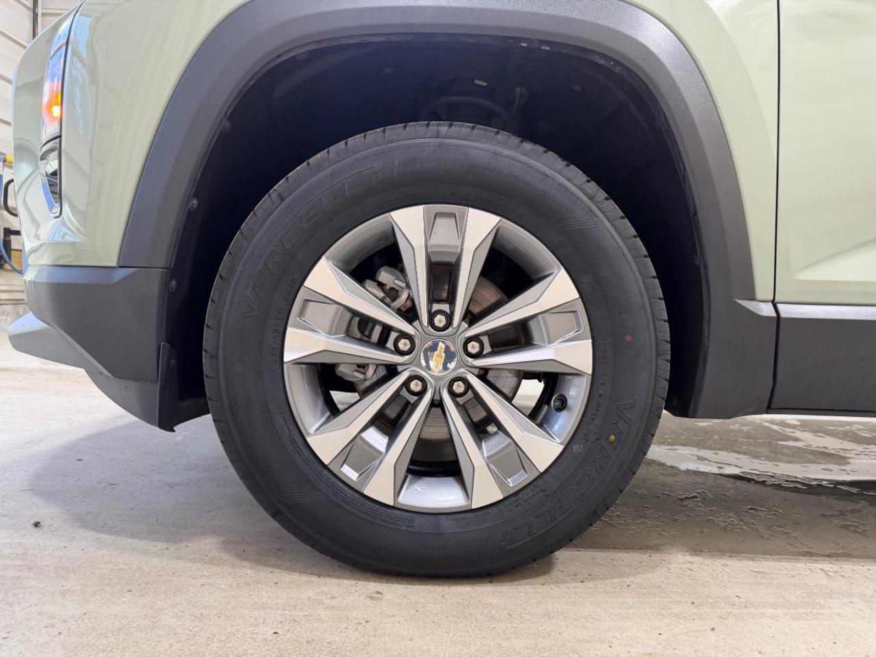 Chevrolet Equinox AWD 4dr LT w/2LT 2025
