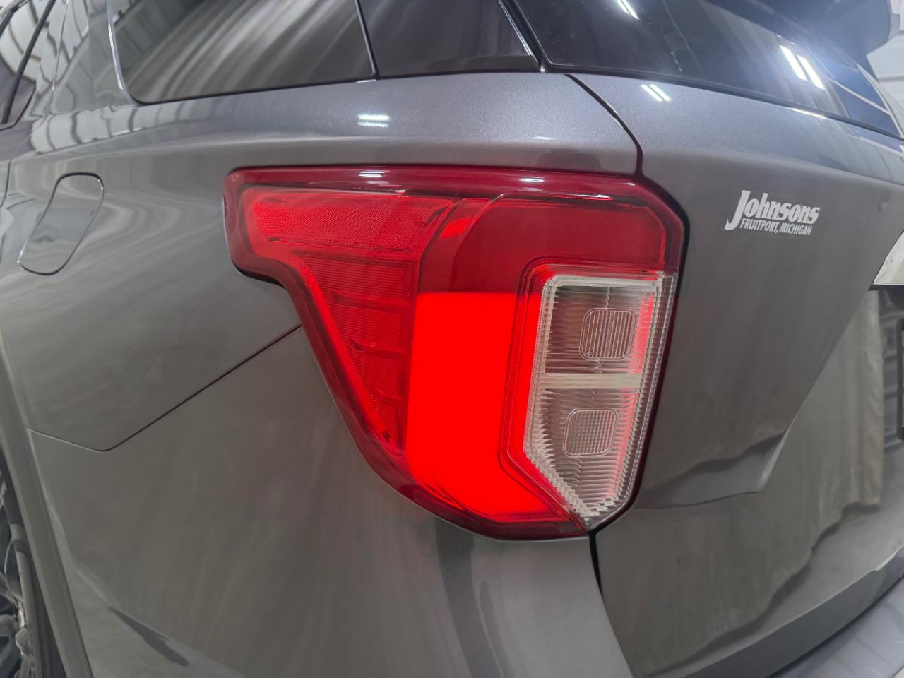 Ford Explorer Base 4WD 2021
