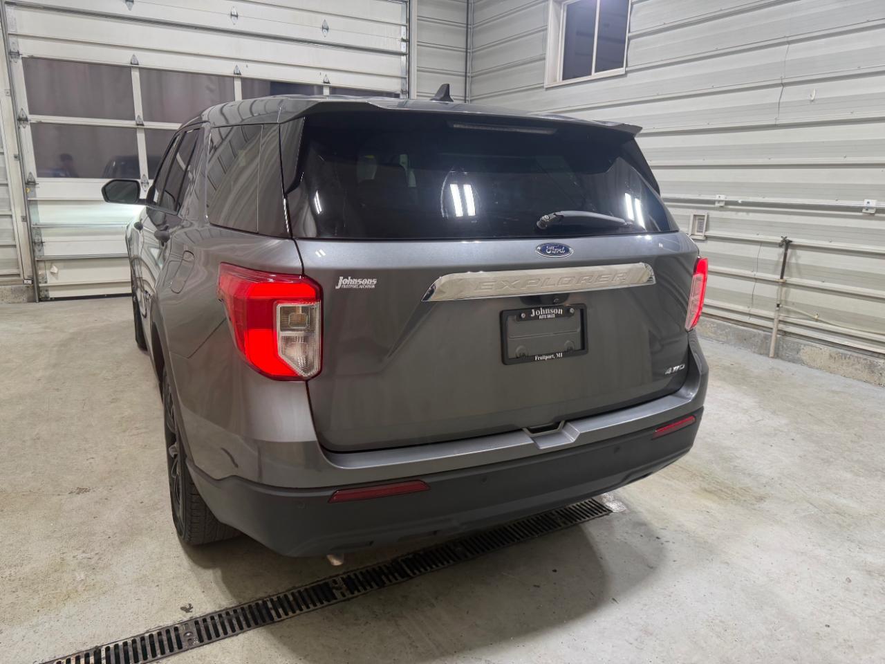 Ford Explorer Base 4WD 2021