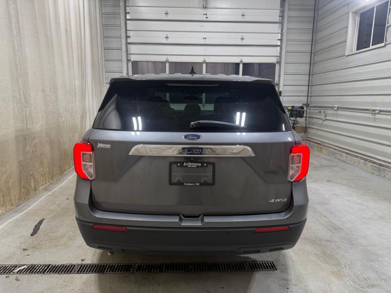 Ford Explorer Base 4WD 2021