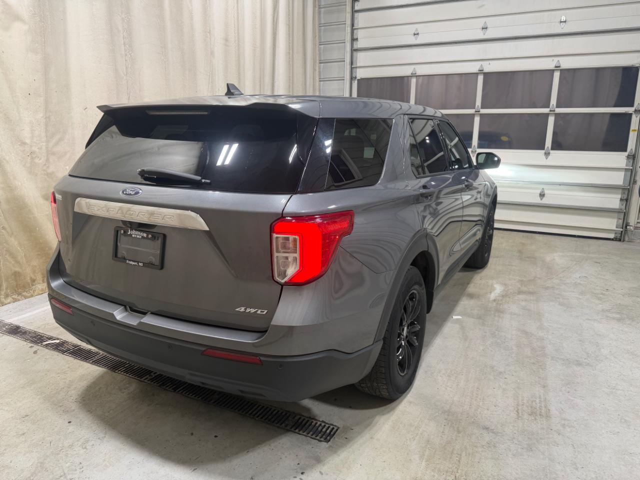 Ford Explorer Base 4WD 2021