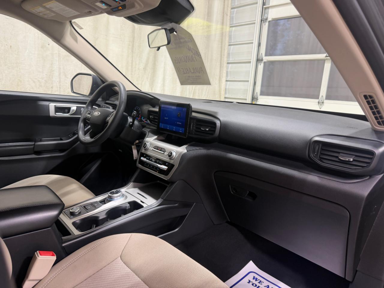 Ford Explorer Base 4WD 2021