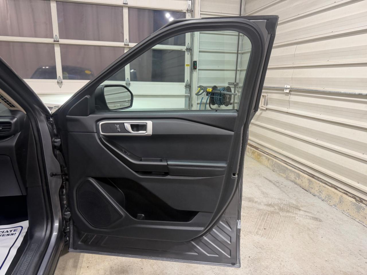 Ford Explorer Base 4WD 2021
