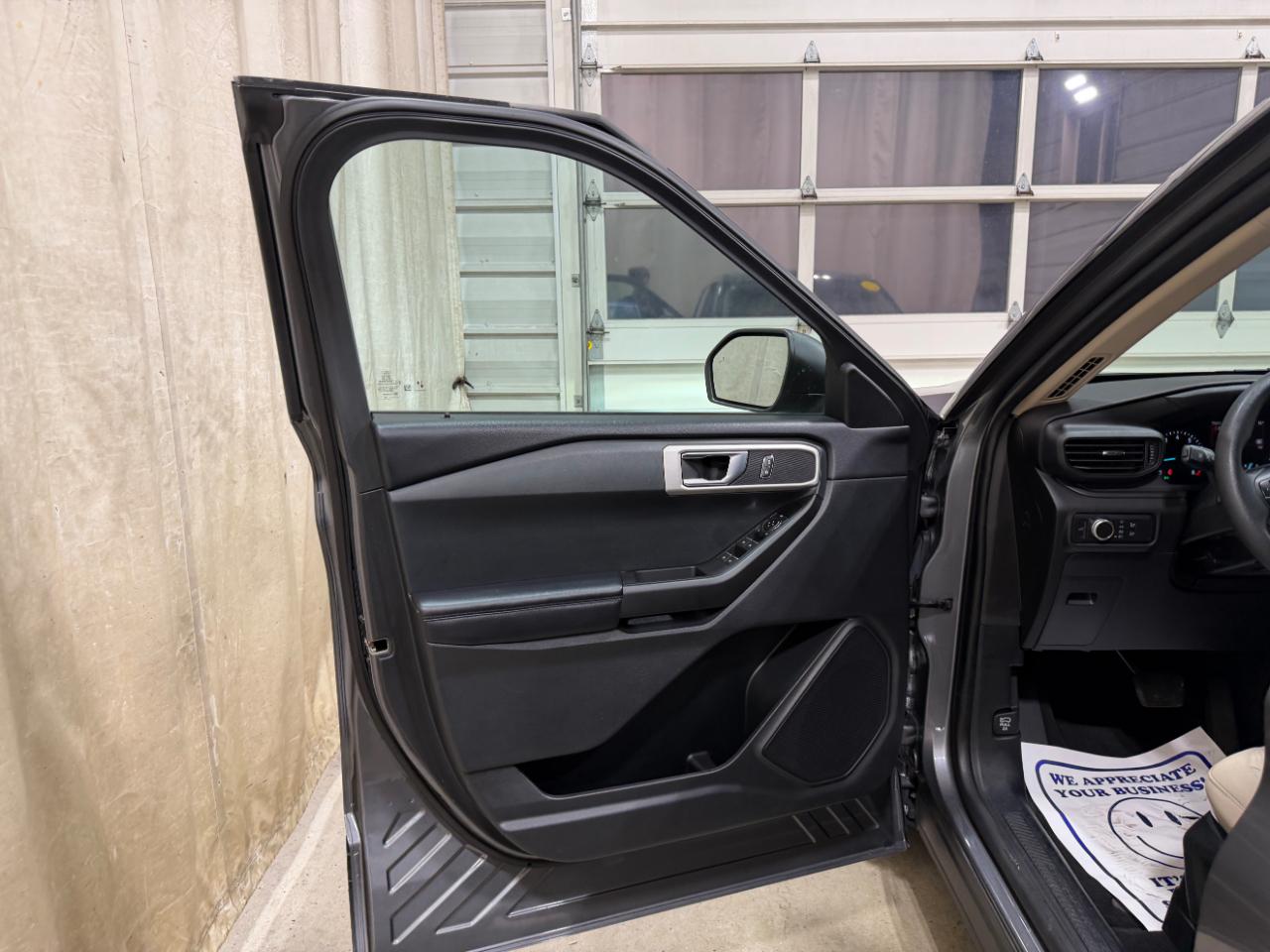 Ford Explorer Base 4WD 2021