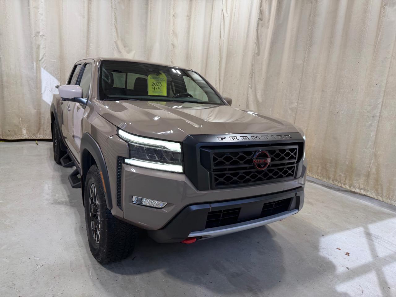 Nissan Frontier Crew Cab 4x4 PRO-4X Auto 2023