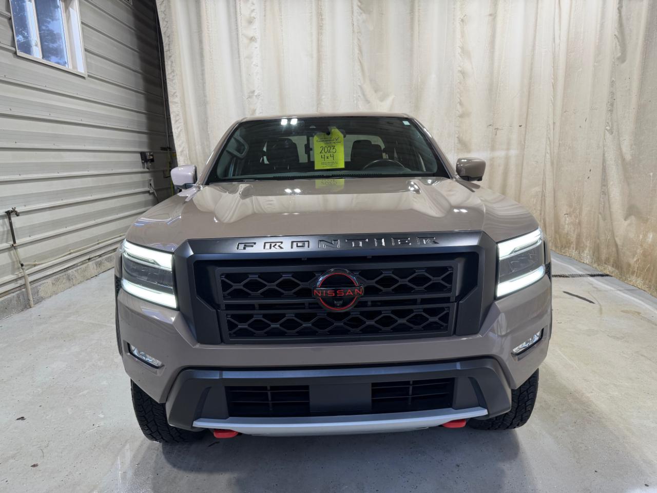 Nissan Frontier Crew Cab 4x4 PRO-4X Auto 2023