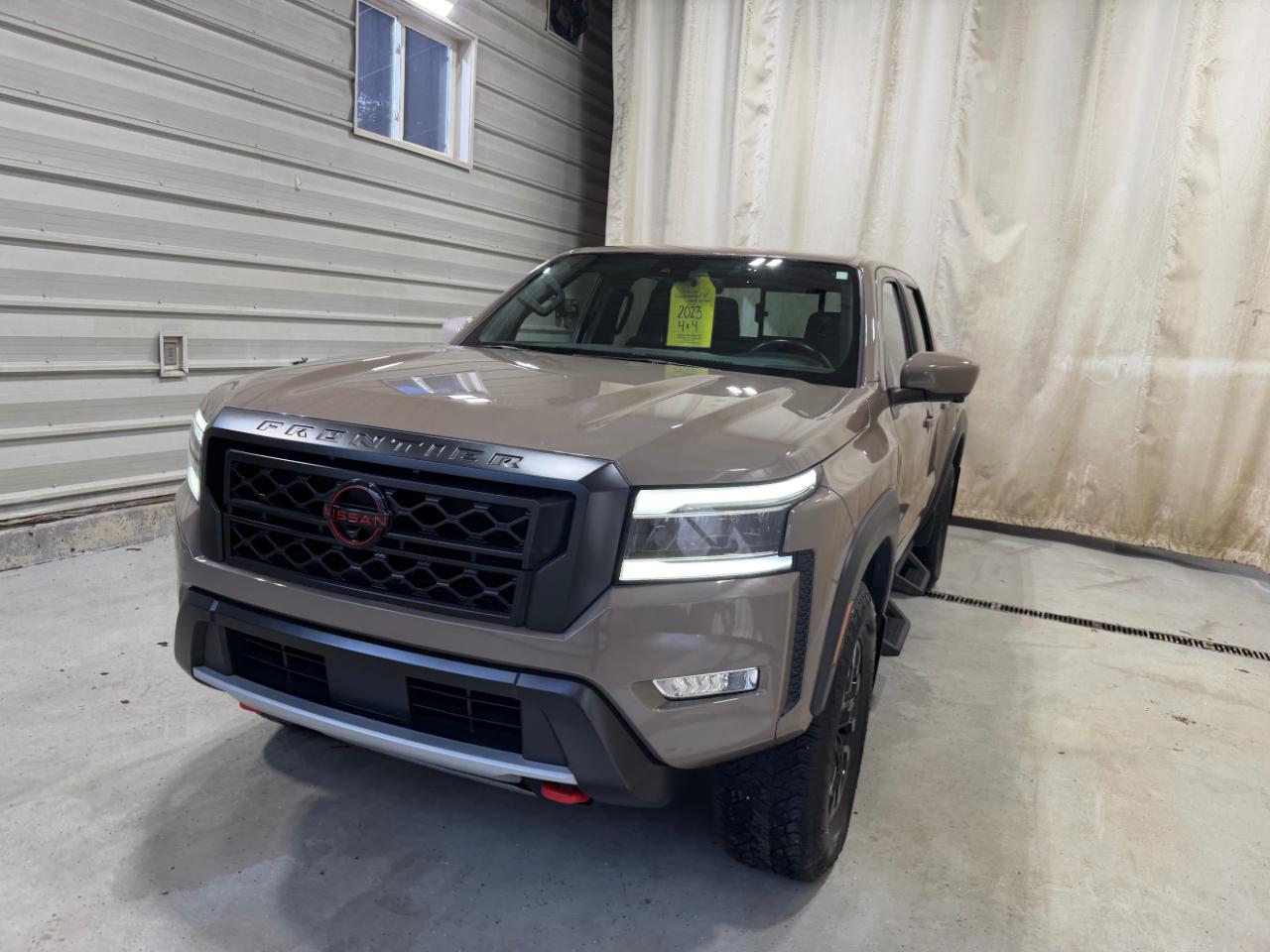 Nissan Frontier Crew Cab 4x4 PRO-4X Auto 2023
