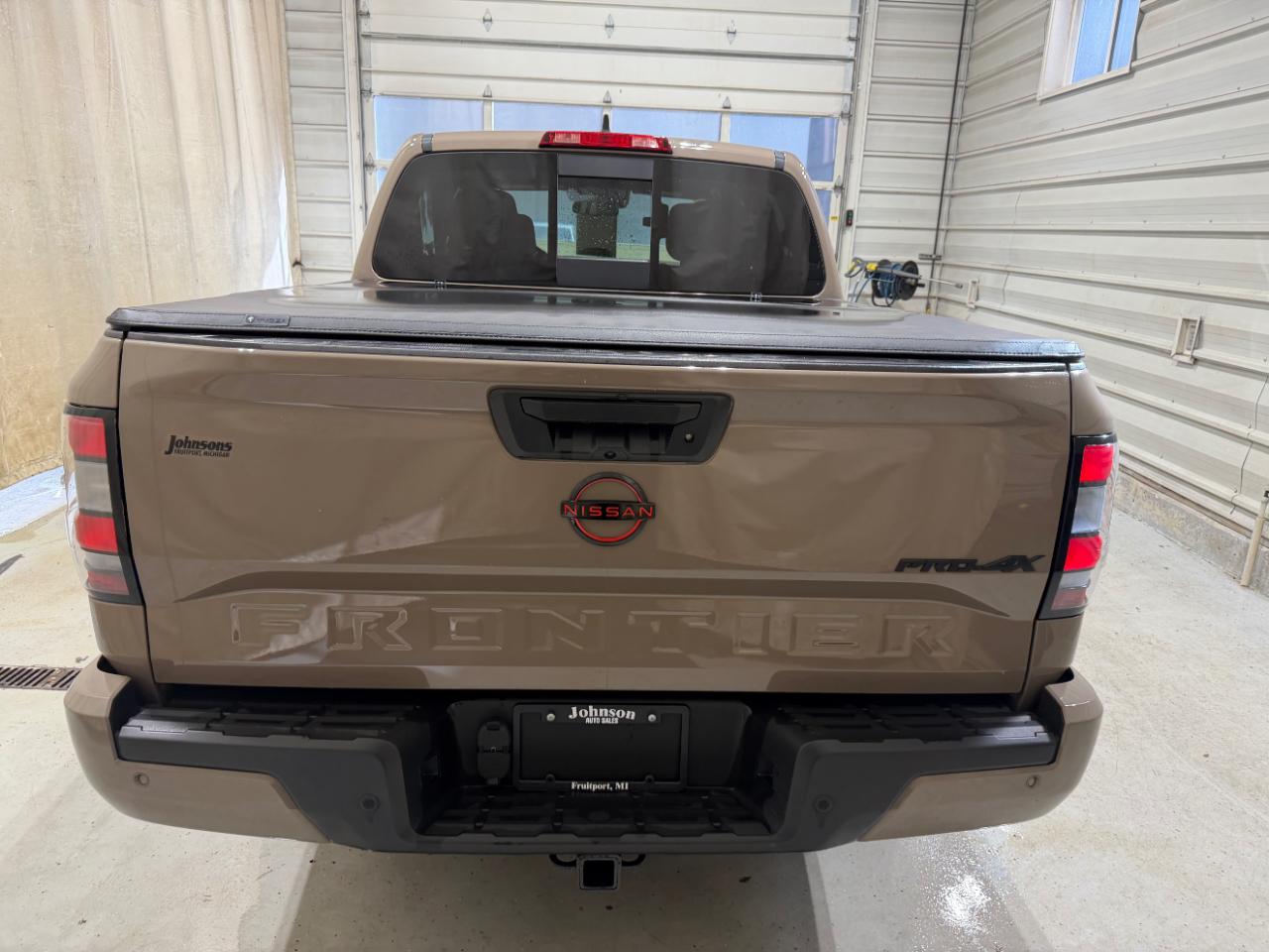 Nissan Frontier Crew Cab 4x4 PRO-4X Auto 2023