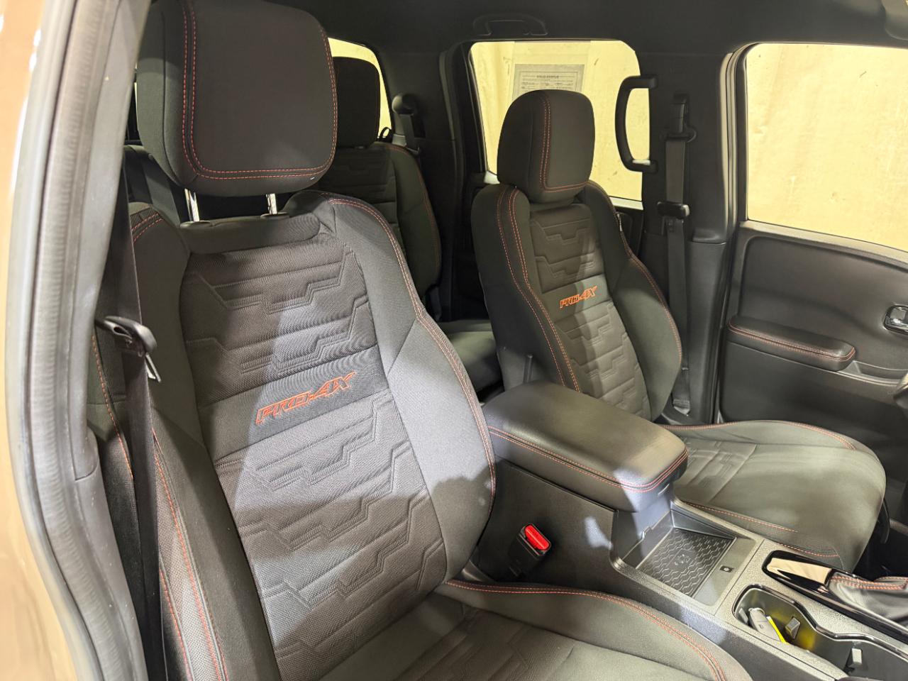 Nissan Frontier Crew Cab 4x4 PRO-4X Auto 2023