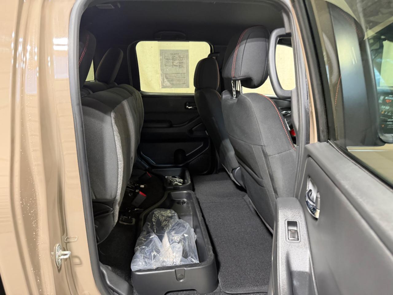 Nissan Frontier Crew Cab 4x4 PRO-4X Auto 2023