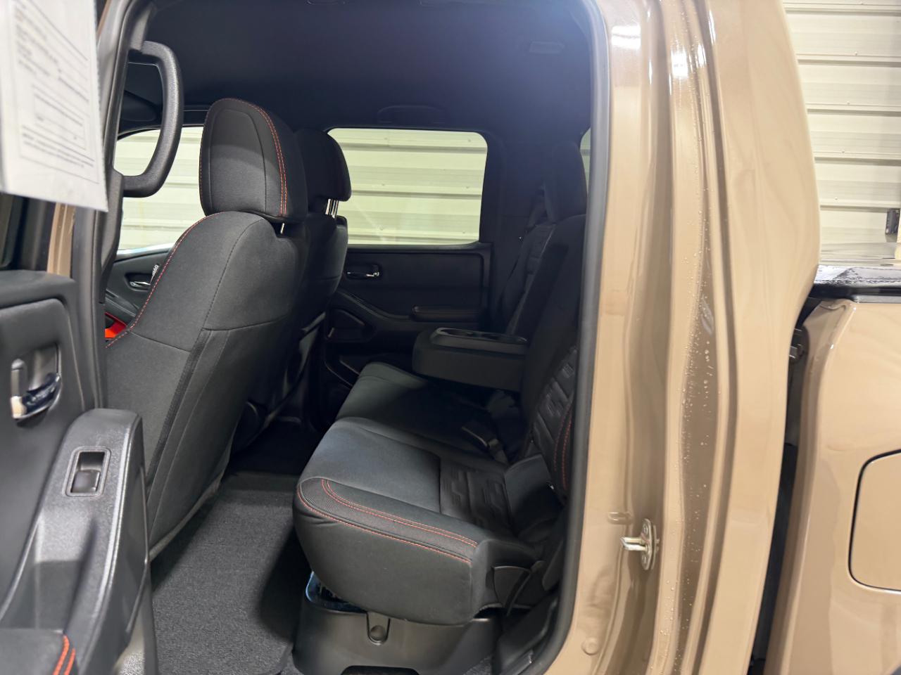 Nissan Frontier Crew Cab 4x4 PRO-4X Auto 2023
